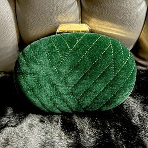 NWT House Of Harlow Velvet Clutch with Chain
